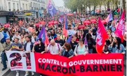 Fransa'da binlerce kişi Macron'u protesto etti