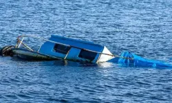 Manş Denizi'ni geçmeye çalışan tekne alabora oldu: 12 ölü