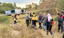 İki çocuğunu boğulmaktan kurtardı, kendisi öldü