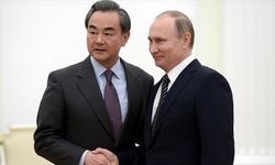 Putin, Çin Dışişleri Bakanı Wang Yi ile görüştü