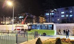 Halk otobüsünde dehşet: Yolcuların gözü önünde bıçaklayarak öldürdü