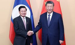 Xi, Laos Devlet Başkanı ile görüştü