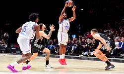 Anadolu Efes, Bologna'yı deplasmanda yıktı