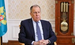 Lavrov: Ukrayna’ya uzun mezilli füze kullanma yetkisi vermek ateşle oynamaktır