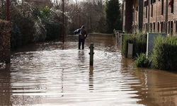 Fransa'da sel için turuncu alarm verildi