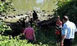 Sakarya Nehri'nde erkek cesedi bulundu