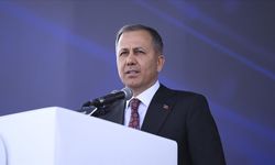 Bakan Yerlikaya'dan GÖKBEY açıklaması: 'Türkiye Yüzyılı vizyonunun bir nişanesi olarak gökyüzünde süzülecek'