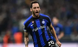 Inter, Hakan Çalhanoğlu'nun gol attığı maçta Napoli ile 1-1 berabere kaldı