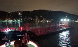 İstanbul Boğazı'nda dümeni arızalanan tanker kurtarıldı