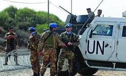 Lübnan'ın güneyindeki UNIFIL karargahına roket isabet etti: 4 asker yaralı