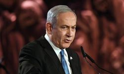 İsrailliler Netanyahu'nun istifasını istedi: Gallant'ın görevden alınmasına protesto