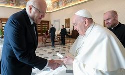 Papa Franciscus, Lübnan Başbakanı Mikati ile görüştü