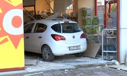 Pendik’te fren yerine gaza basan sürücü markete girdi