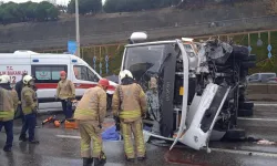 Maltepe'de midibüs devrildi: 1 kişi öldü, 7 kişi yaralandı