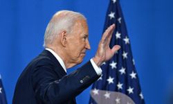 Joe Biden, başkan olarak son madalyalarını taktı