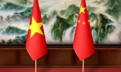 Xi’den Vietnam ile üretim gücü iş birliğine hız verme çağrısı