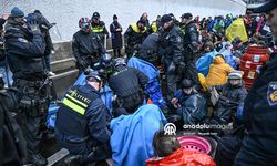 Lahey'de iklim protestosuna polis müdahalesi