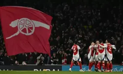 Arsenal, Manchester City'yi 5 golle geçti