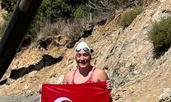 Açık su yüzücüsü Aysu Türkoğlu Ka'iwi Kanalı'nı geçerek tarih yazdı