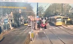 Tramvayın çarptığı kadın hayatını kaybetti