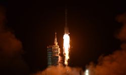 Çin'in uzay istasyonundaki Shenzhou-19 taykonot ekibi Dünya'ya döndü