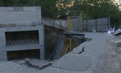 Gaziosmanpaşa'da inşaat kazısı sırasında yol çöktü