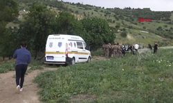 Otomobilinde tüfekle öldürülmüş halde bulundu