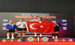 Milli halterci Fatmagül Çevik, dünya şampiyonu