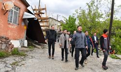 Tunceli'de şiddetli rüzgar; evlerin çatıları uçtu, Vali inceleme yaptı