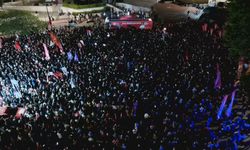 Özgür Özel, Beyazıt Meydanı'nda konuştu