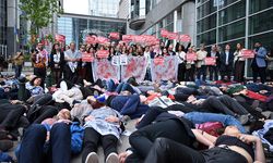 AP önünde aktivistler, İsrail'in Gazze'deki soykırımını protesto etti