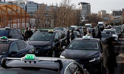 Fransa'da taksiciler eylem yaptı