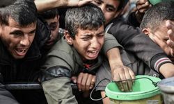 İsrail'in ablukası sonucu Gazze'de 4 yaşındaki bir çocuk açlıktan öldü