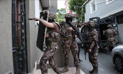 Yerlikaya duyurdu:  Kırmızı bültenle aranan 7 suçlu Türkiye'ye getirildi