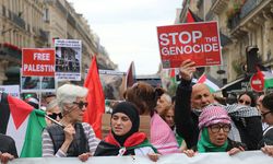 Paris'te 'İsrail'e yaptırım' çağrısıyla gösteri düzenlendi