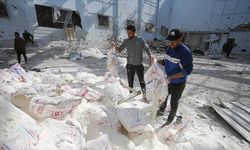 İsrail Gazze’de bir hastane deposunu daha vurdu