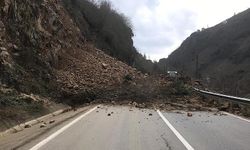 Giresun'da heyelan: Pınarlar-Yavuzkemal kara yolu ulaşıma kapandı
