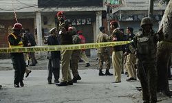 Pakistan'da bombalı saldırı: 2 ölü 11 yaralı