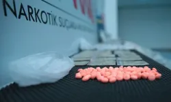 İzmir'de 5 bin 488 sentetik uyuşturucu hap ele geçirildi