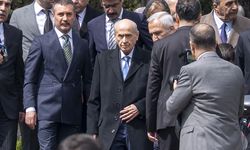 Bahçeli, Alparslan Türkeş'in kabrini ziyaret etti