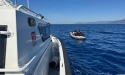 İzmir açıklarında 18 düzensiz göçmen yakalandı