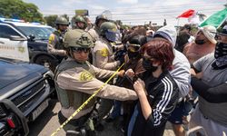 Los Angeles'taki protestolar büyüyor; Trump Ulusal Muhafızları gönderecek