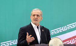 Pezeşkiyan: Görevimiz kamuoyu güvenini yeniden inşa etmek