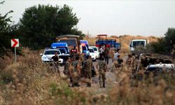 Flaş: Hakkari’de askeri araç devrildi: 12 yaralı