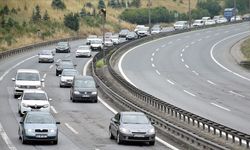 Bayramda otoyollardan yaklaşık 16,3 milyon araç geçti