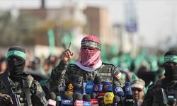 Kassam Tugayları: İsrail'e ait bir tank ve buldozer hedef alındı
