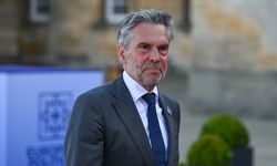 Hollanda’da kriz: Başbakan istifa etti