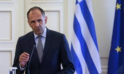 Yerapetritis, İspanyol mevkidaşı Albares ile Atina'da görüştü