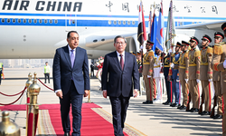 Çin Başbakanı Li Qiang Mısır’da