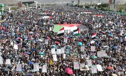 Yemende Gazze'ye destek mitingi: 10 binler akın etti!